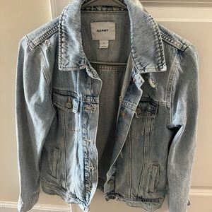 Old Navy jean jacket size small In perfect condition.